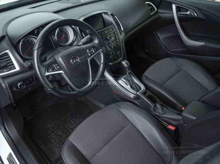 Opel Astra J Рестайлинг