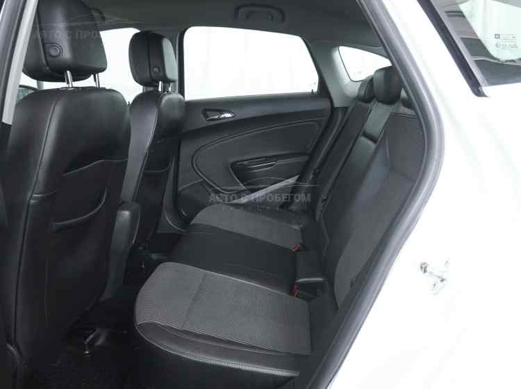 Opel Astra J Рестайлинг