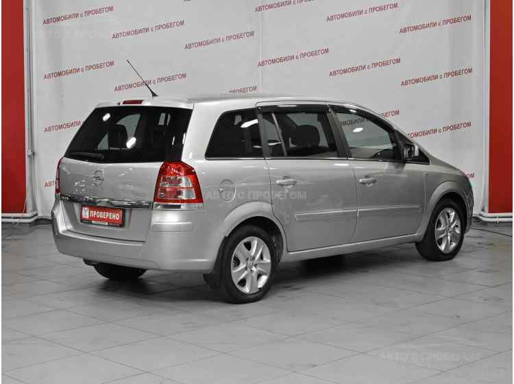 Opel Zafira B Рестайлинг
