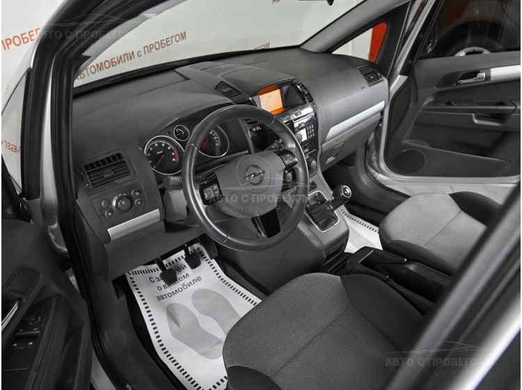 Opel Zafira B Рестайлинг