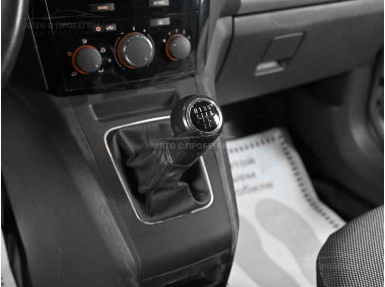 Opel Zafira B Рестайлинг