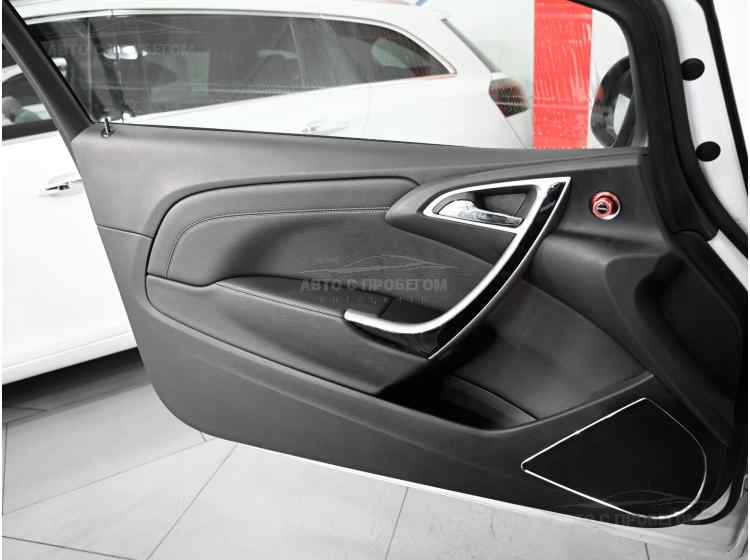 Opel Astra J Рестайлинг