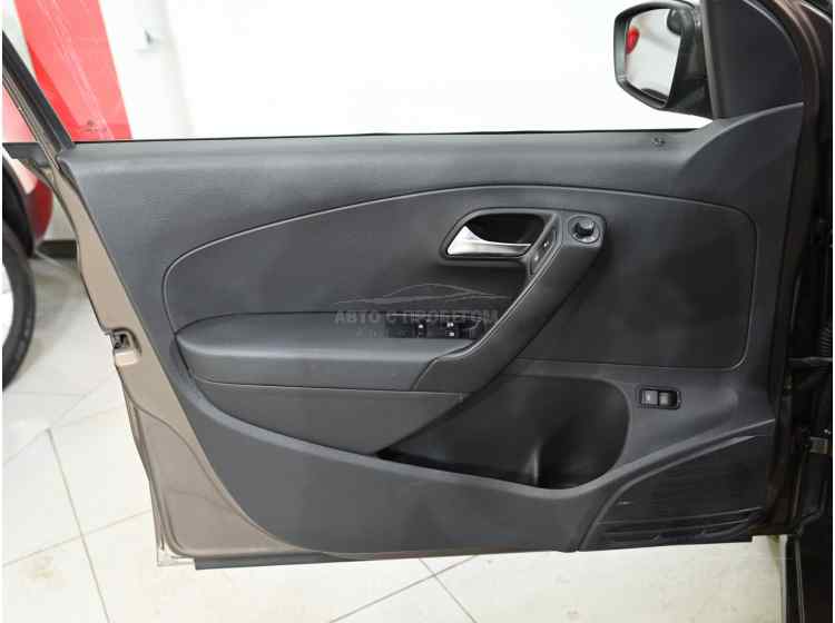 Volkswagen Polo V Рестайлинг