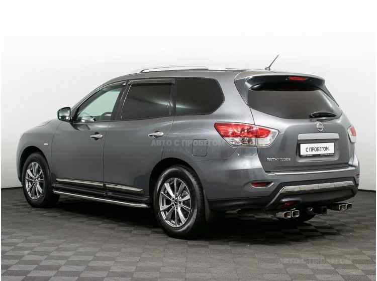 Nissan Pathfinder IV