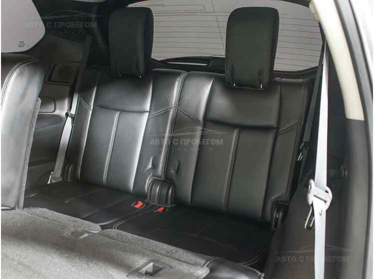 Nissan Pathfinder IV