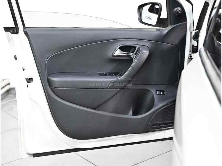 Volkswagen Polo V Рестайлинг