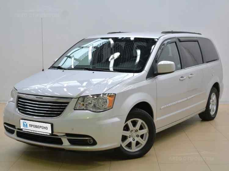 Chrysler Town & Country V Рестайлинг