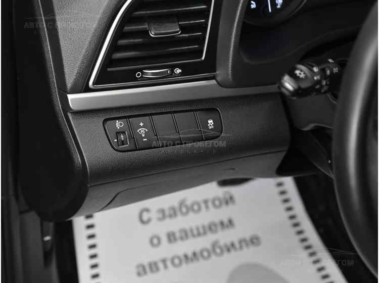 Hyundai Elantra VI (AD)