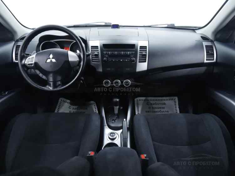 Mitsubishi Outlander II