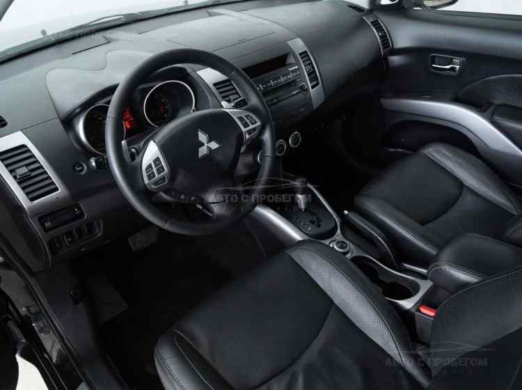 Mitsubishi Outlander II