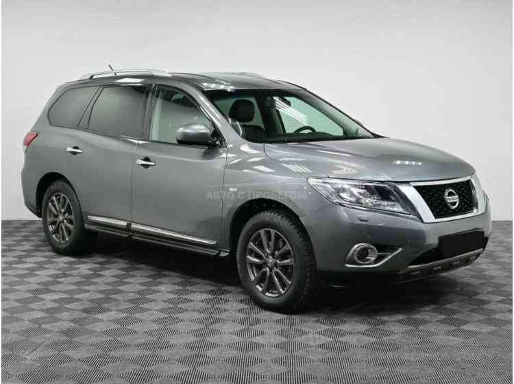 Nissan Pathfinder IV