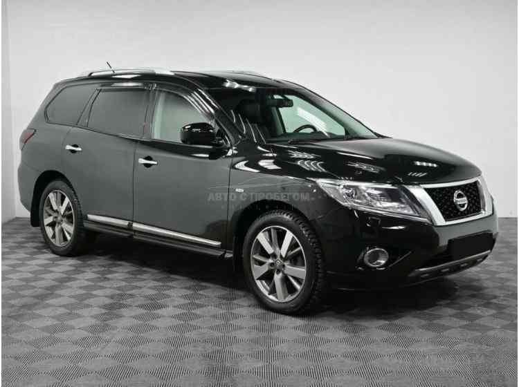 Nissan Pathfinder IV