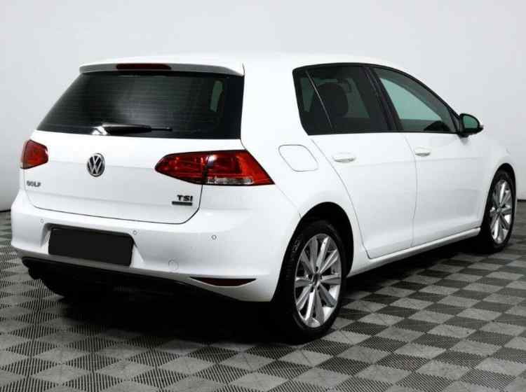 Volkswagen Golf VII