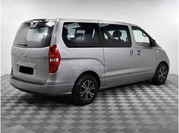 Hyundai Grand Starex I