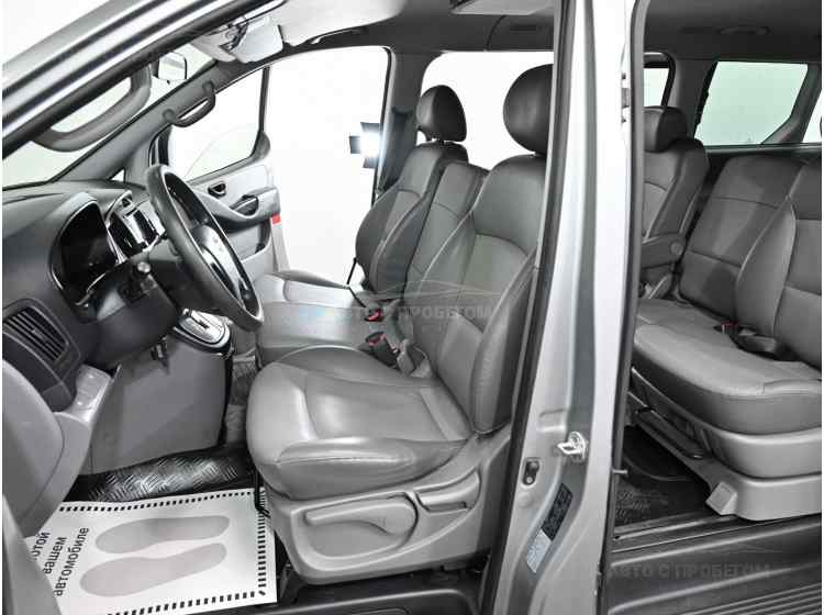 Hyundai Grand Starex I