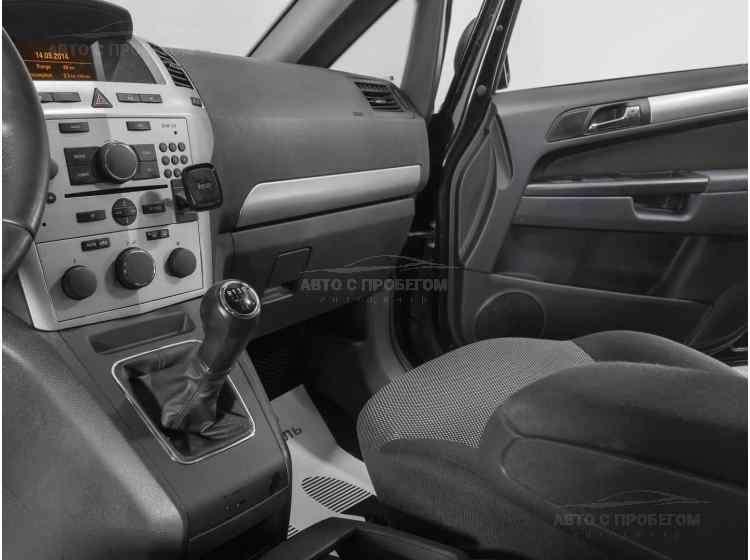 Opel Zafira B Рестайлинг