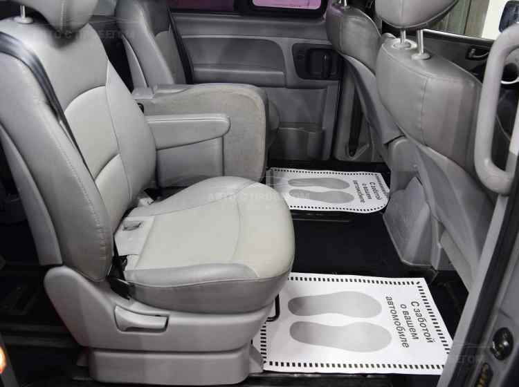 Hyundai Grand Starex I