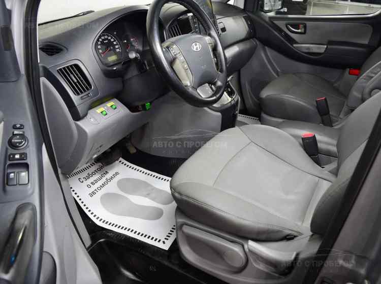 Hyundai Grand Starex I