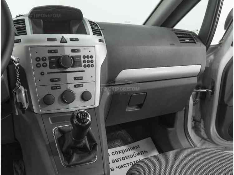 Opel Zafira B Рестайлинг
