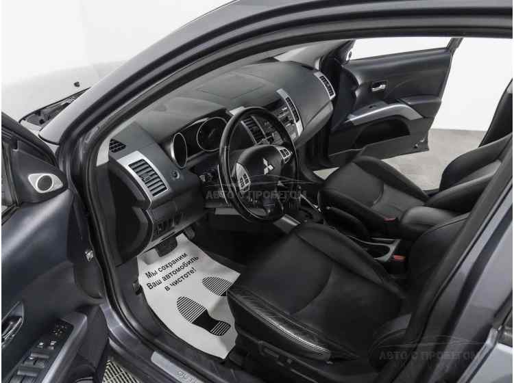 Mitsubishi Outlander II