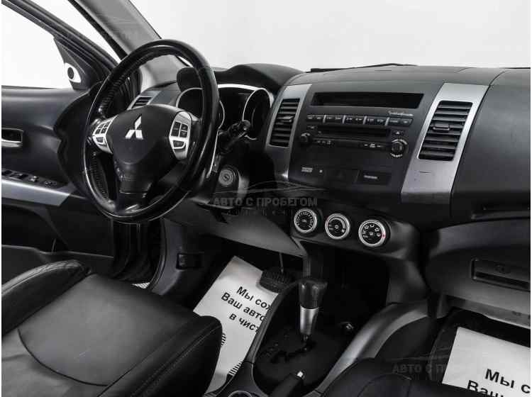 Mitsubishi Outlander II