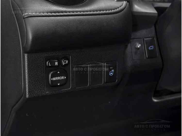 Toyota RAV4 V (XA50)