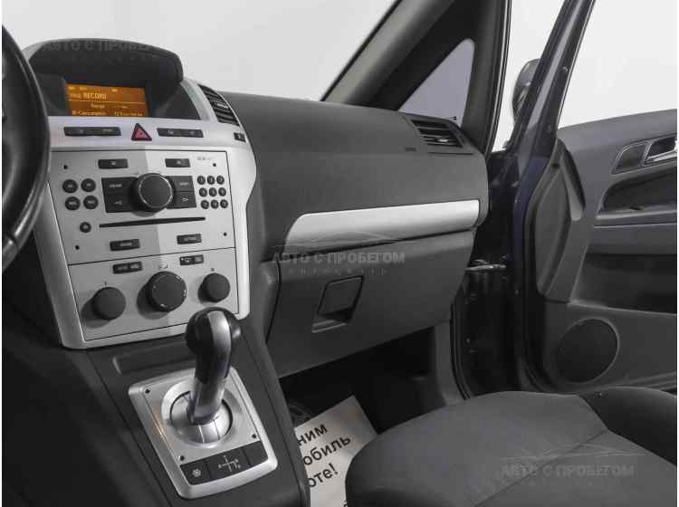 Opel Zafira B Рестайлинг